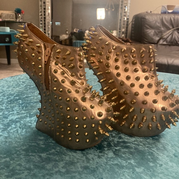 Jeffrey Campbell “Shadow” Rose Gold Spike Studded Platforms Size 7.5 - Picture 3 of 11